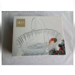 Mikasa Winter Dreams Holiday Etched Deer Crystal Glass Basket Dish w/Han…